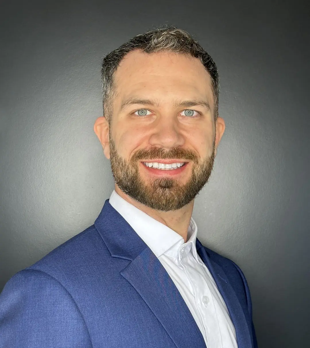 persönliche Betreuung beim Immobilienverkauf Dominic Meyer
