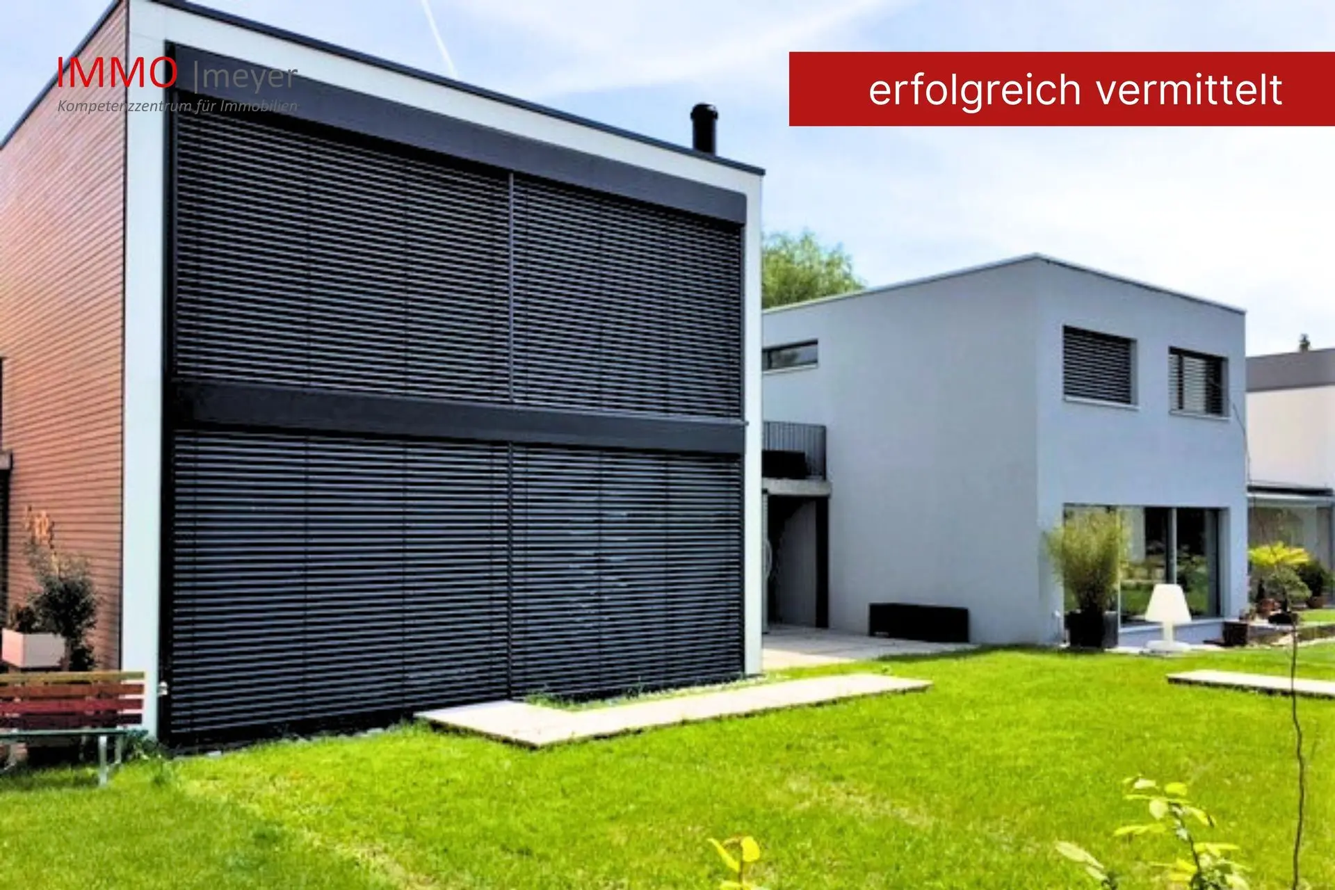 Modernes Architektenhaus mit Garten